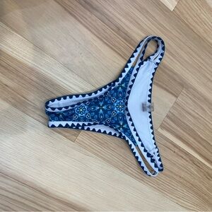 Blue and white paisley Sz XS print bikini bottoms thongs